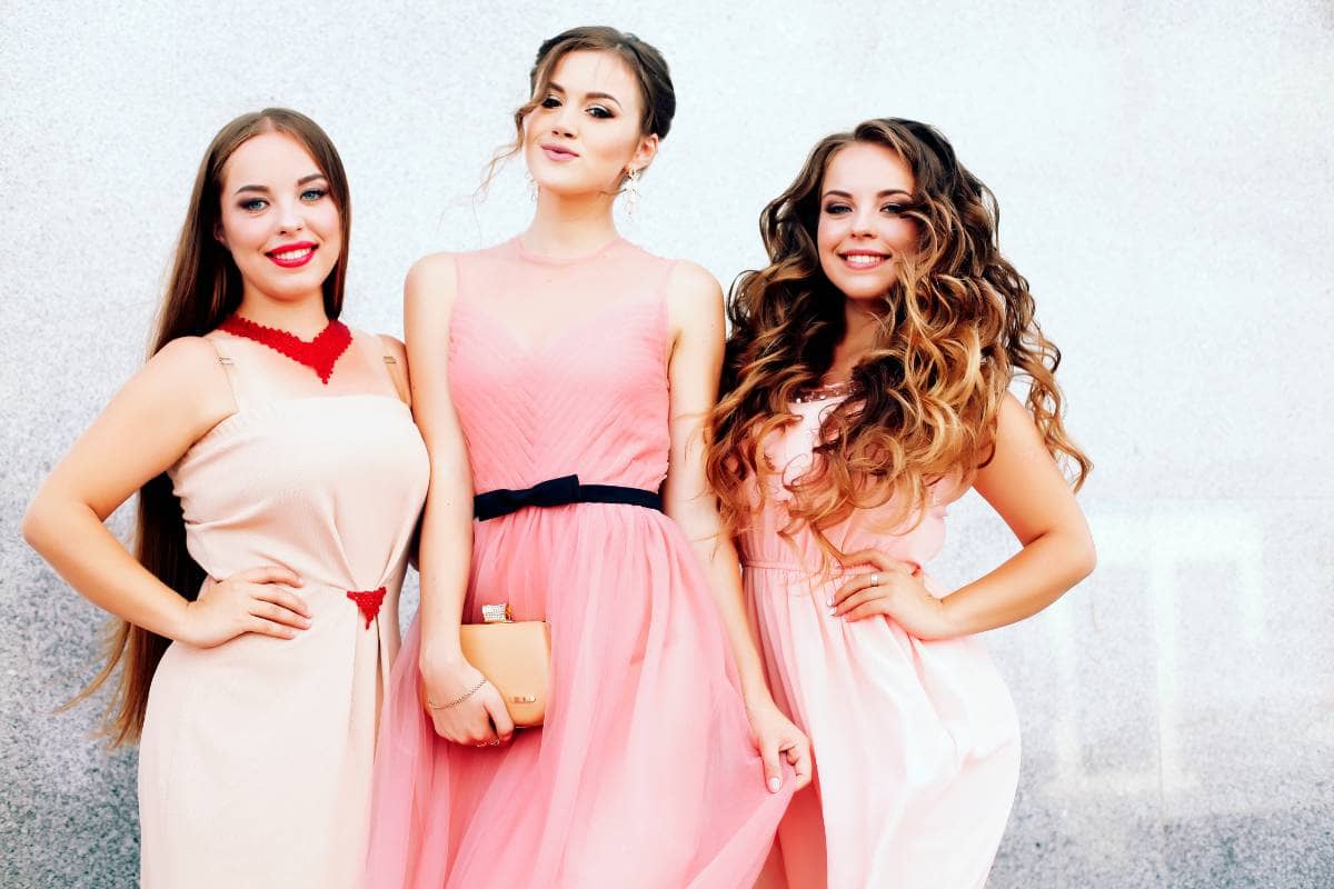 Polska: Na co zwrócić uwagę sukienkę online? Podpowiadamy