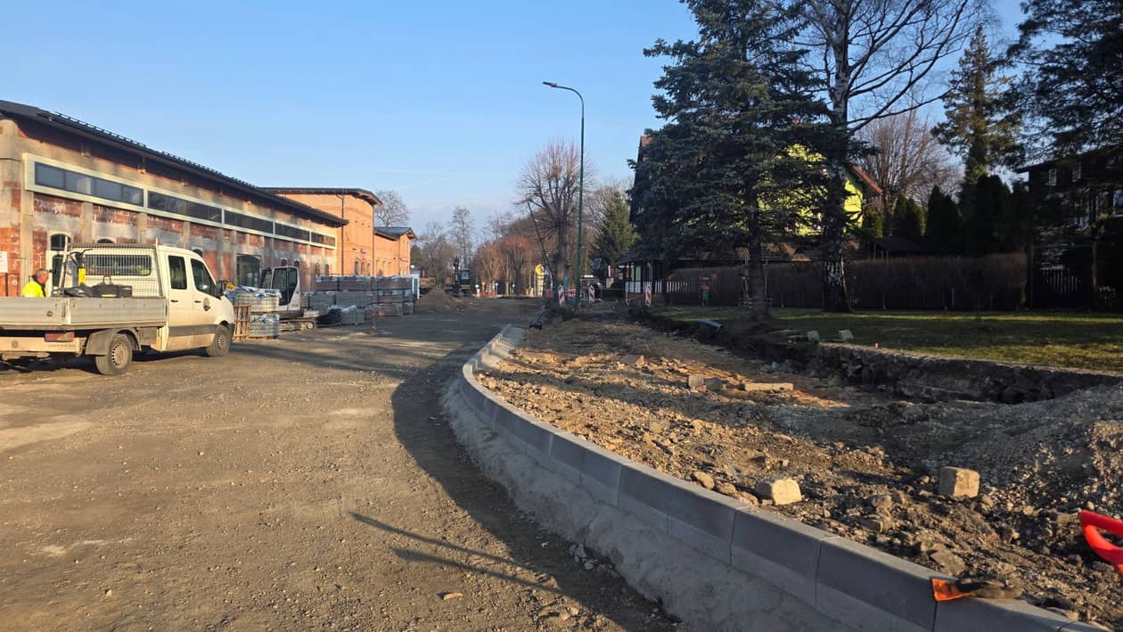 Kowary: Rusza układanie chodników na Dworcowej