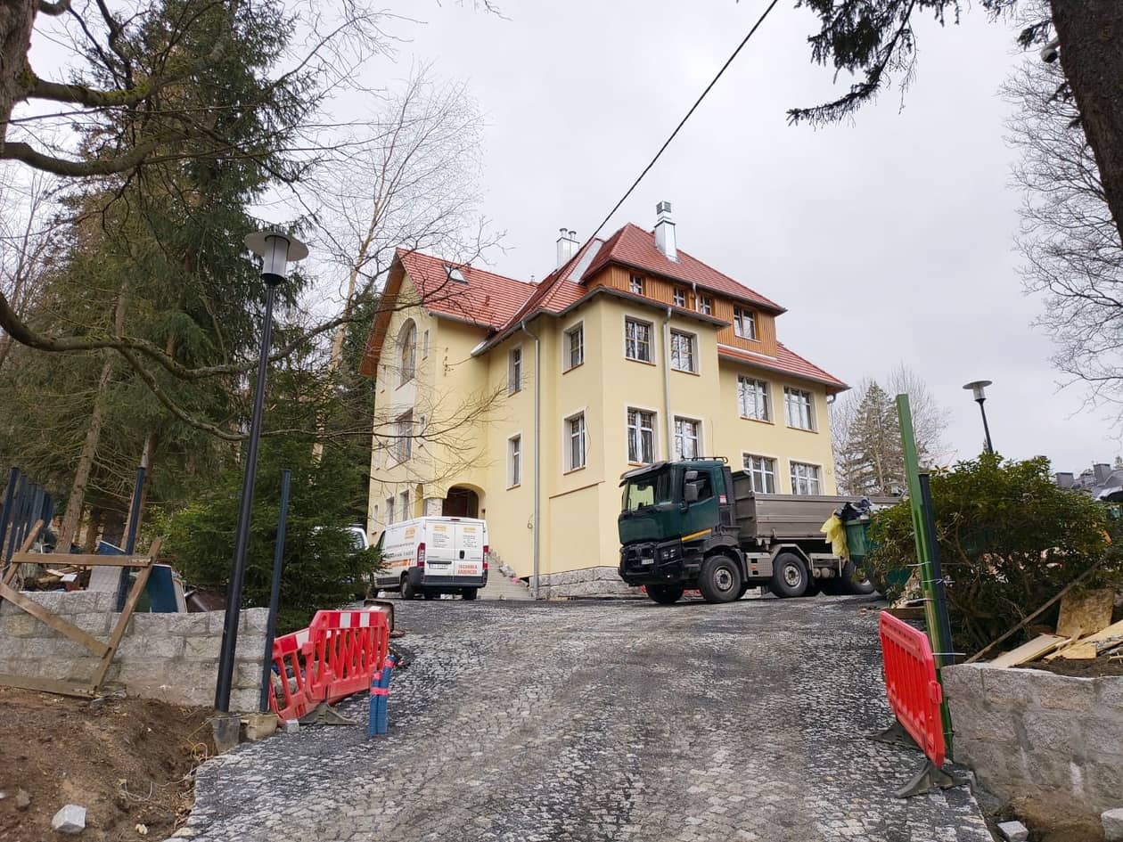 Powiat karkonoski: Remont trwa. Powiat modernizuje Dom Dziecka