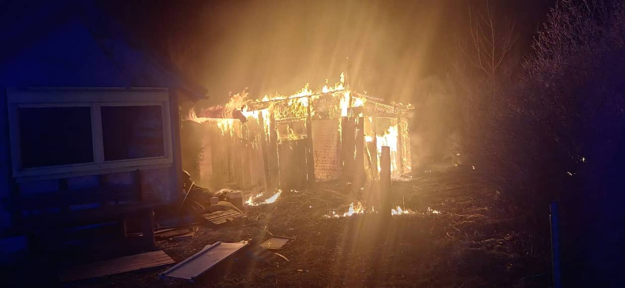 Kamienna Góra: Altanka stanęła w płomieniach