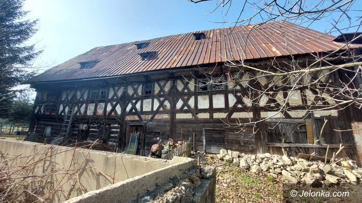 Powiat karkonoski: Karczma w Marczycach – świadek historii u stóp Karkonoszy