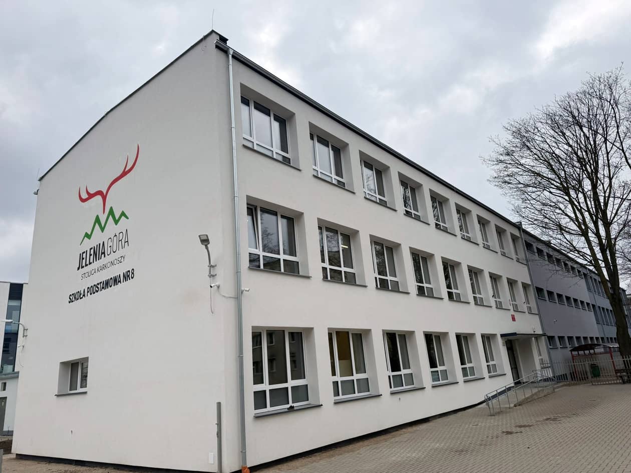 Jelenia Góra: Docieplenie „Ósemki” zakończone