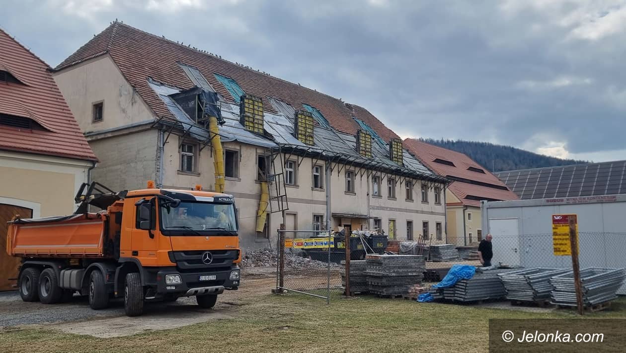 Sobieszów: Powstaje Karkonoska Zielona Szkoła
