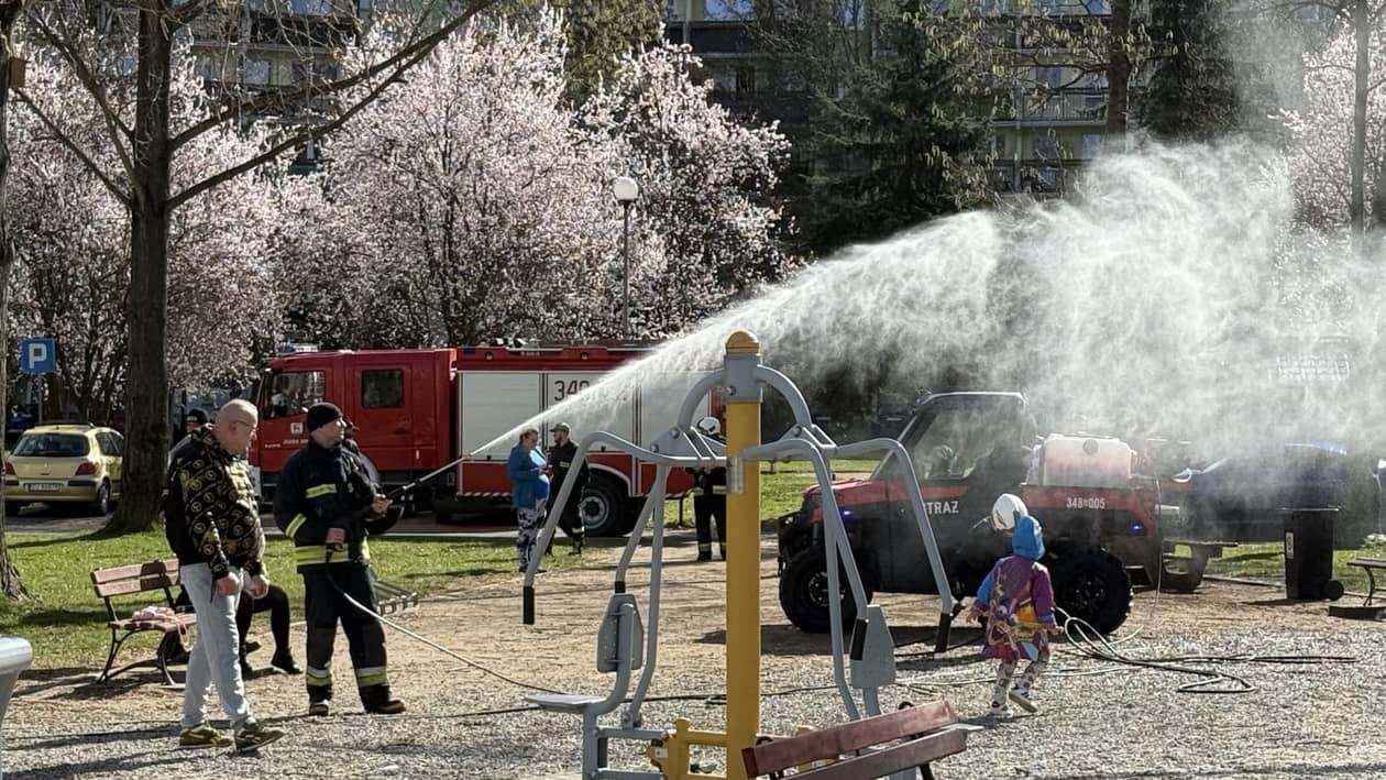 Jelenia Góra: Tradycja wciąż żywa. Wodna bitwa na Zabobrzu