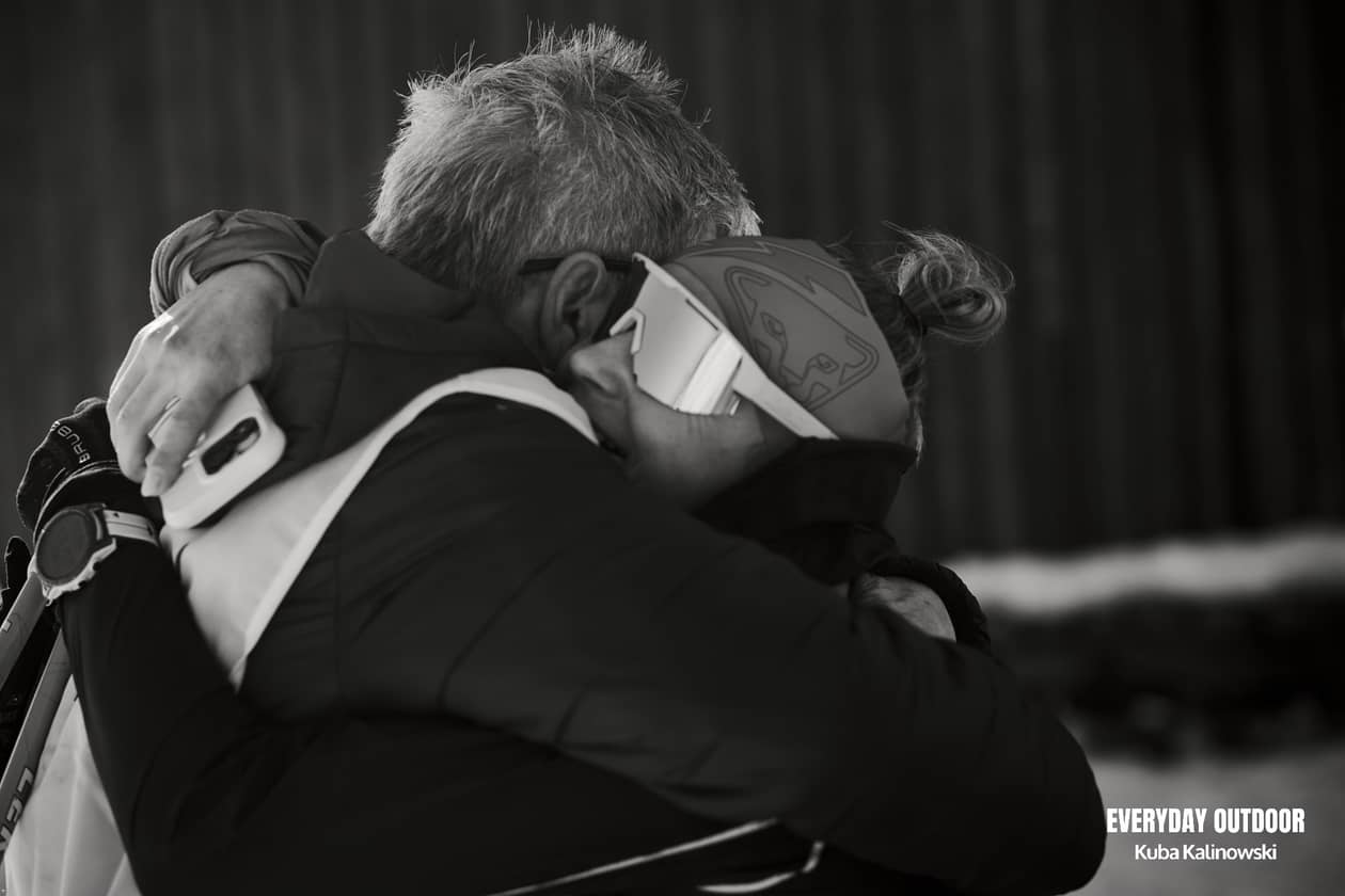 Karkonosze: Niesamowite – pan Marek od 12 lat wita ludzi na Śnieżce!