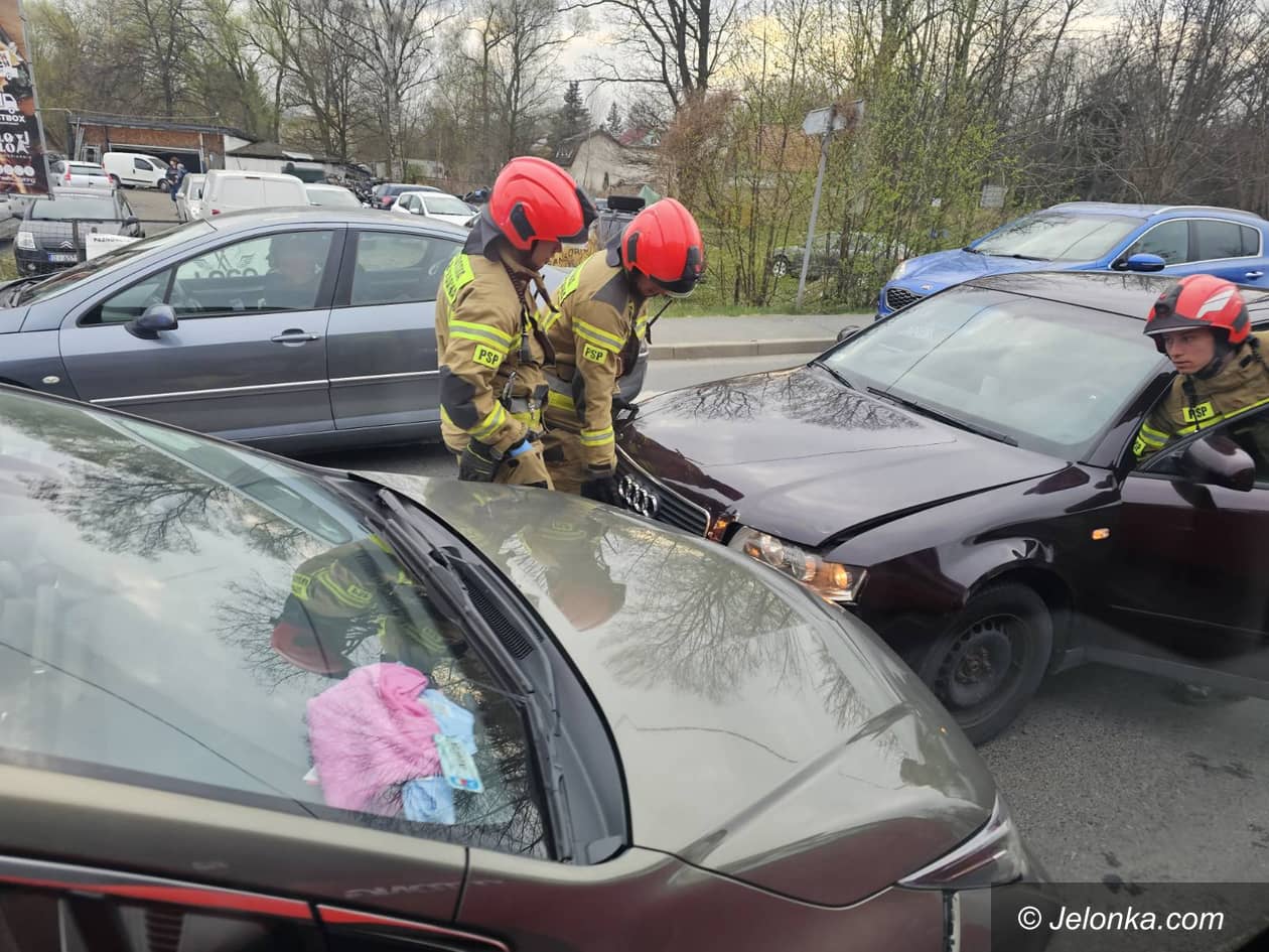 Cieplice: Stłuczka w Cieplicach