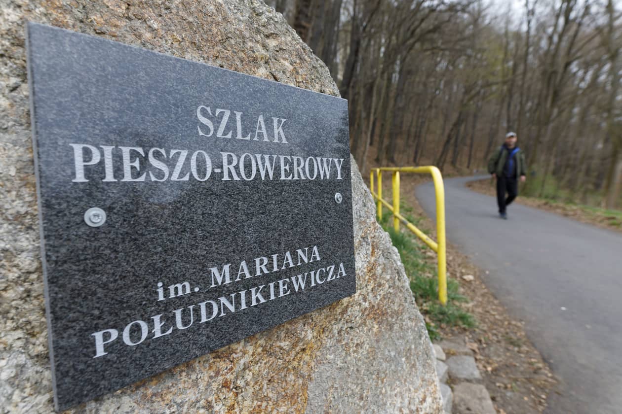 Jelenia Góra: Pamięć o radnym została na szlaku do Perły Zachodu