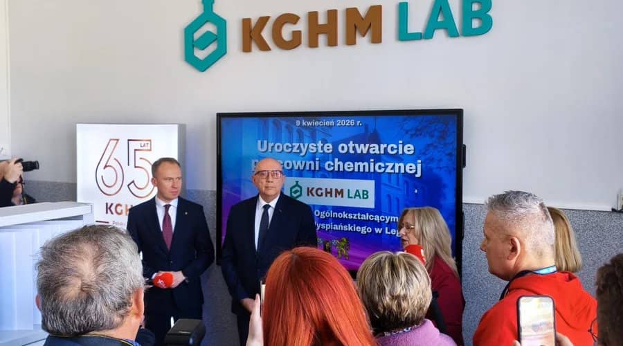 Polska: Pierwsze KGHM LAB już działa! Polska Miedź sfinansowała nowoczesne laboratorium chemiczno–fizyczne w II LO w Legnicy