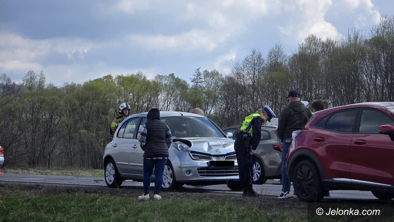 Radomierz: Zderzenie Forda i Nissana w Radomierzu