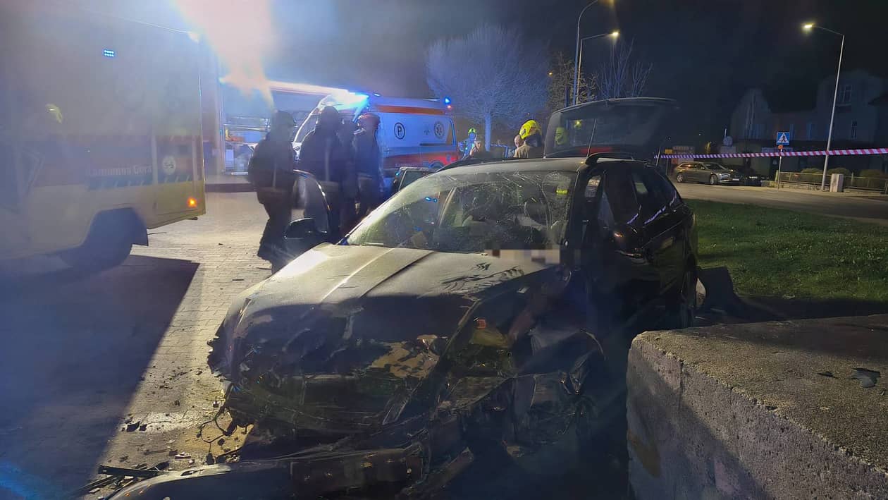 Lubawka: Nieplanowana wizyta na parkingu dyskontu handlowego