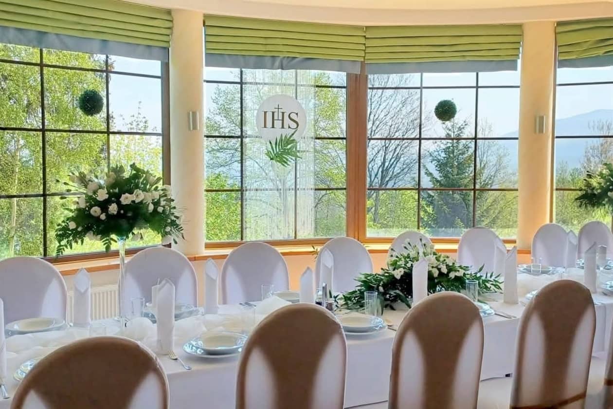 Karpacz: Pierwsza Komunia Święta tuż–tuż! Ostatnie wolne terminy i zapisy na kolejny rok w sercu Karkonoszy