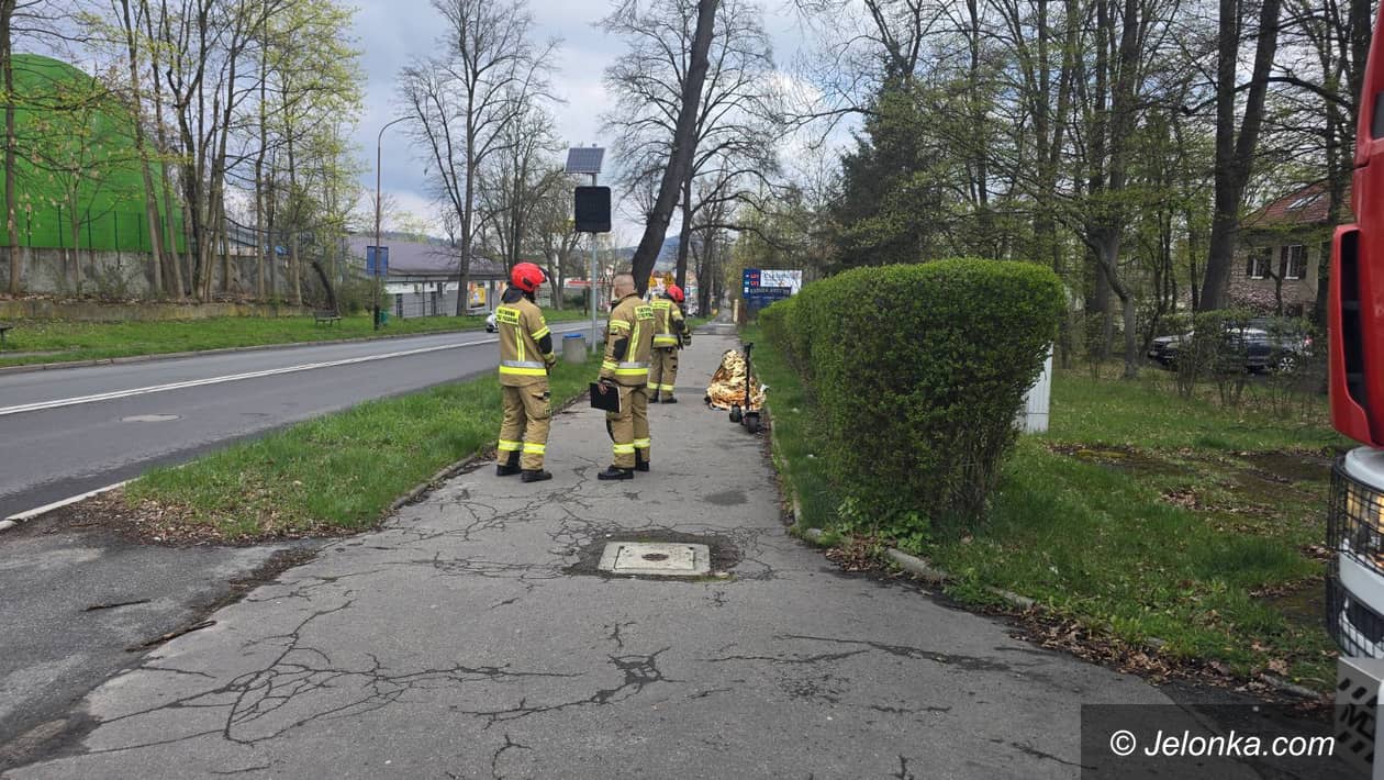 Jelenia Góra: Upadek na hulajnodze
