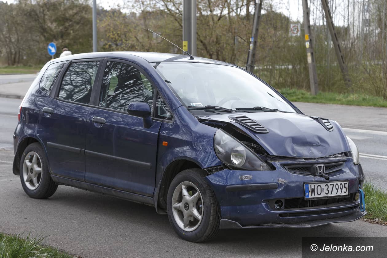 Jelenia Góra: Stłuczka koło szpitala