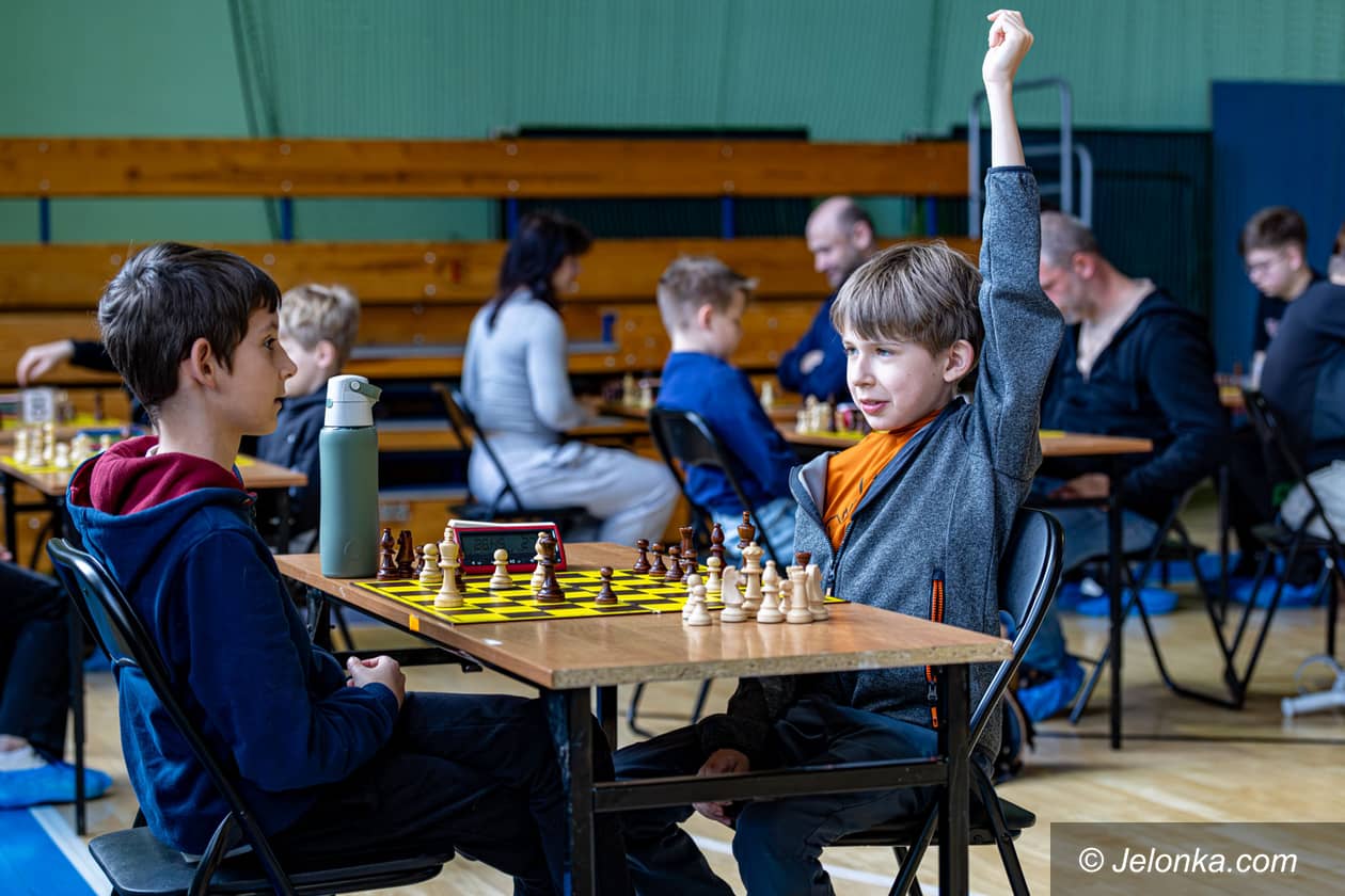 Jelenia Góra: Mocne granie w ponad 100–osobowej obsadzie