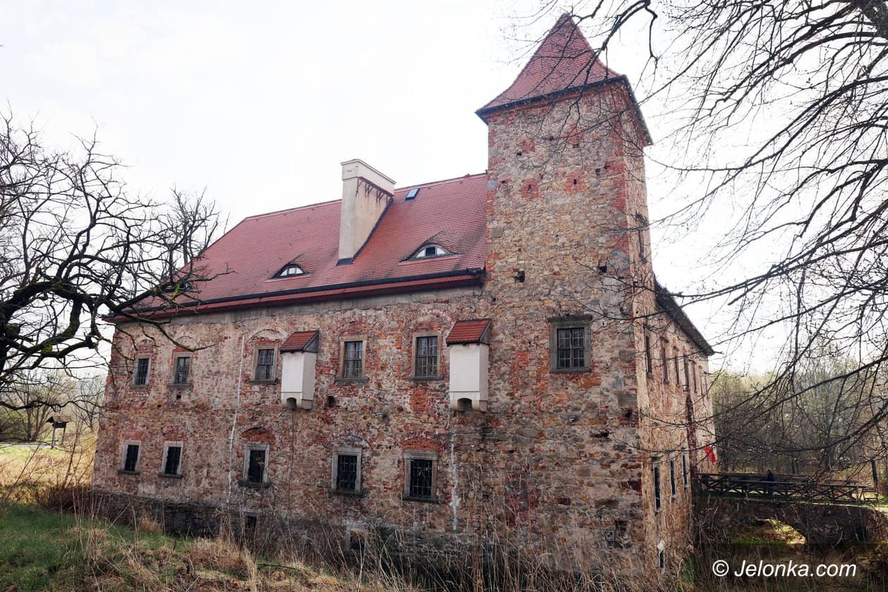 Jelenia Góra: Miasto przejęło Dwór Czarne