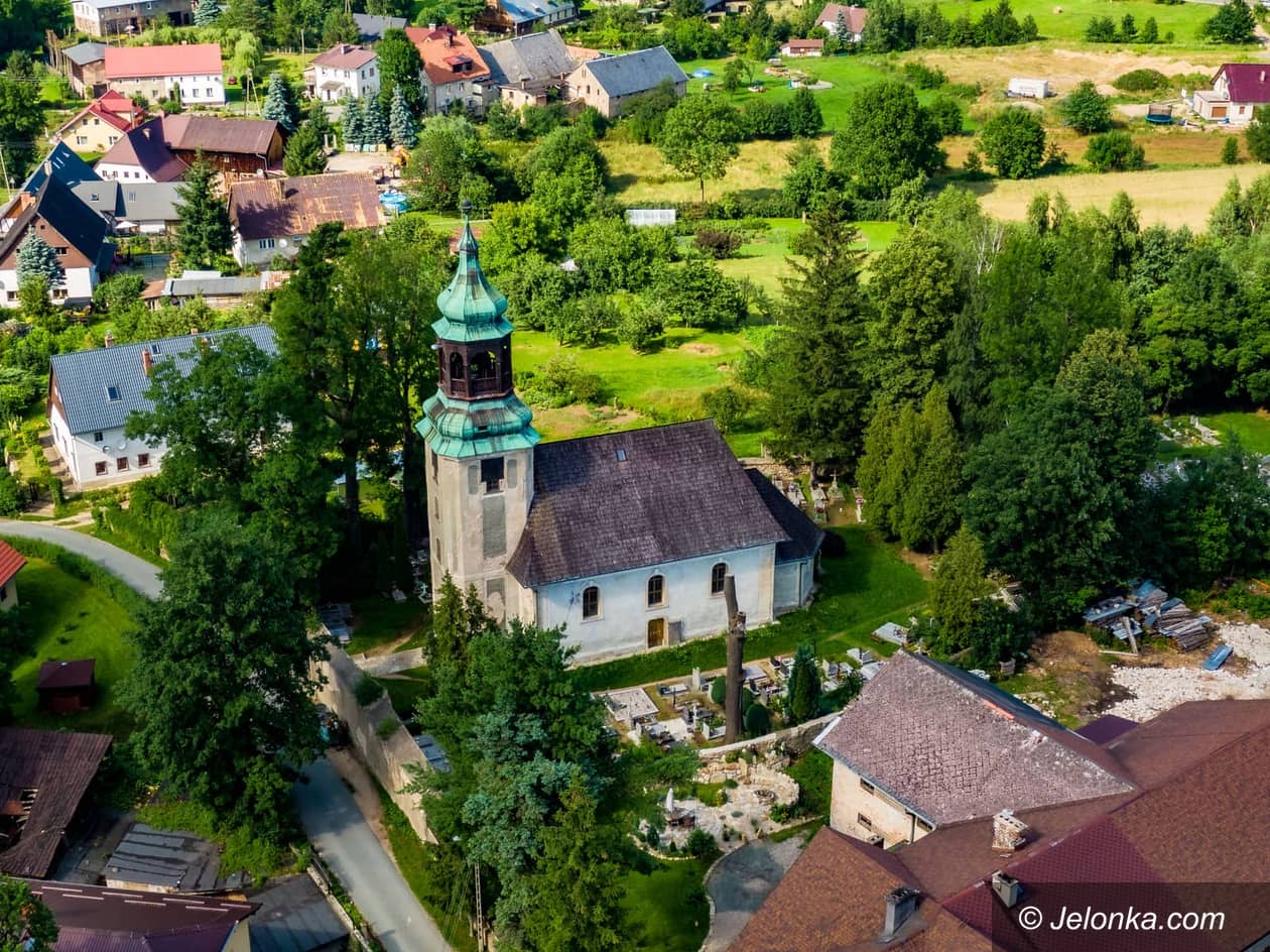 Podgórzyn: Odnowią historyczne rzeźby i epitafia