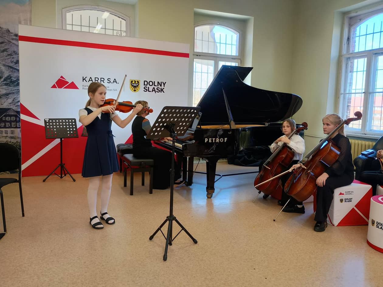 Jelenia Góra: Koncert w Galerii Karkonoskiej