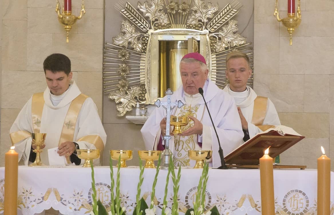 Jelenia Góra: Olbrzymi cios dla wiernych. Msze tylko raz w miesiącu?