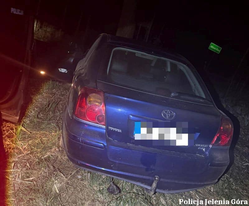 Piechowice: Ukradł auto i wdał się w ucieczkę