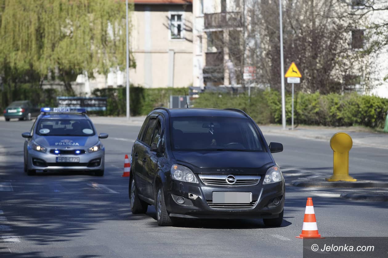 Cieplice: Pijana rowerzystka potrącona na przejściu