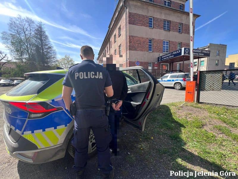 Jelenia Góra: Uciekał na hulajnodze z amfetaminą
