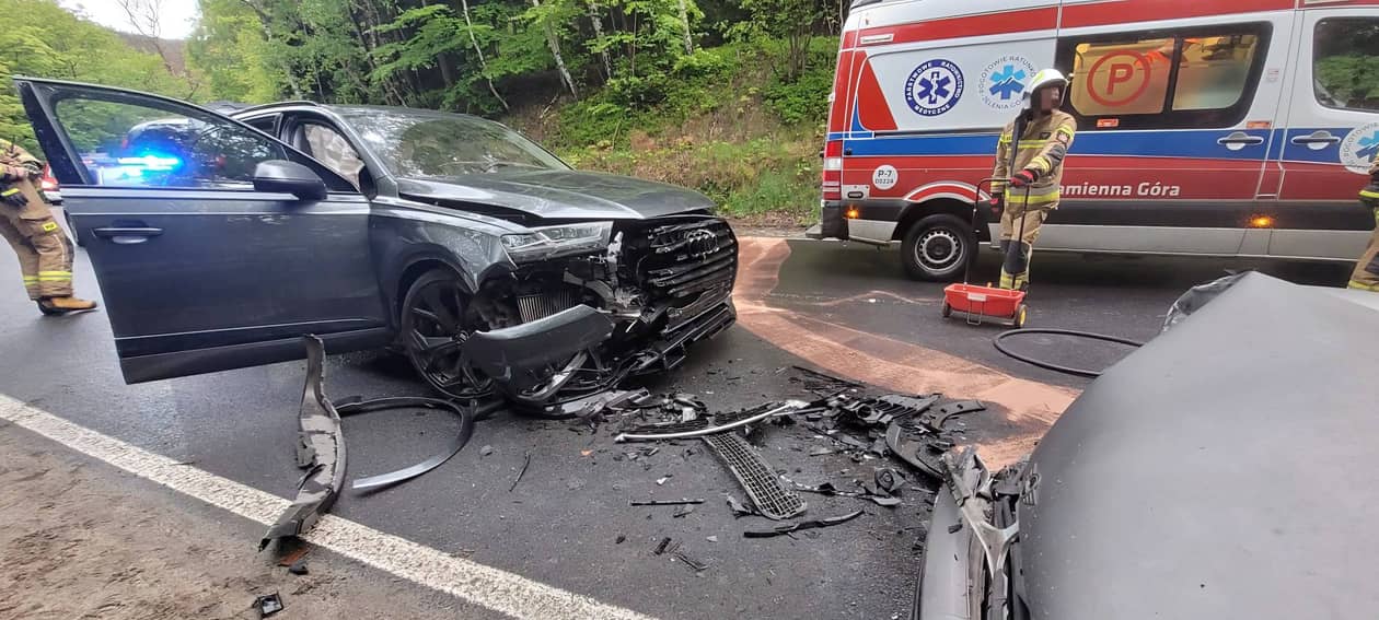 Przełęcz Okraj: Zderzenie na drodze w kierunku Przełęczy Okraj