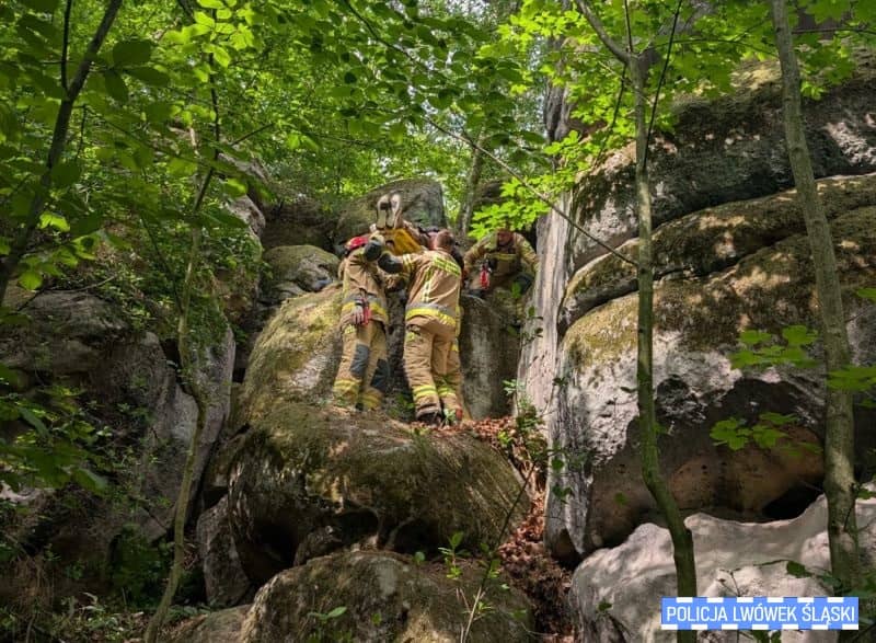 Lwówek Śląski: Chwile grozy na skałkach... Pili, a później postanowili zrobić sobie selfie
