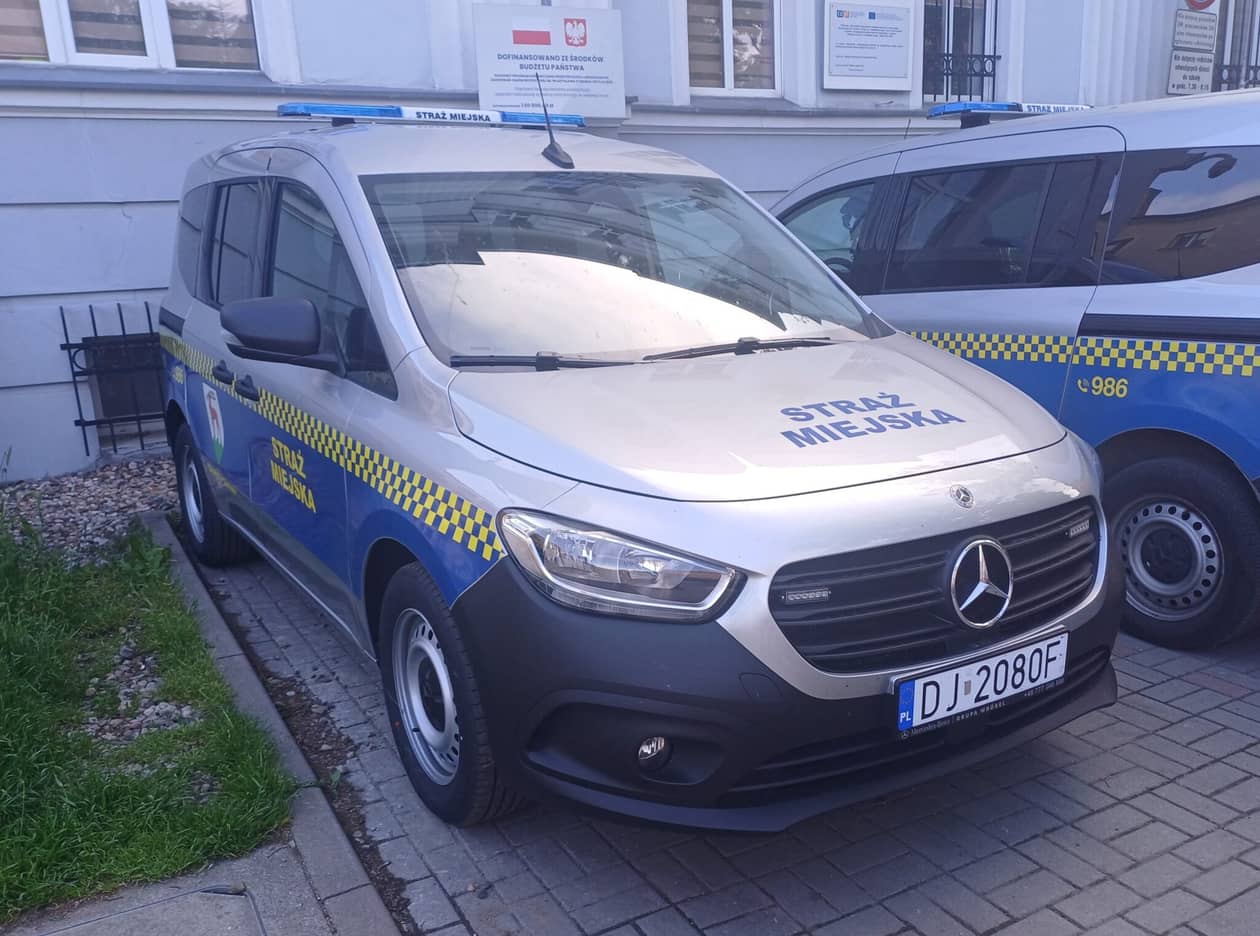 Jelenia Góra: Nowy Mercedes Straży Miejskiej