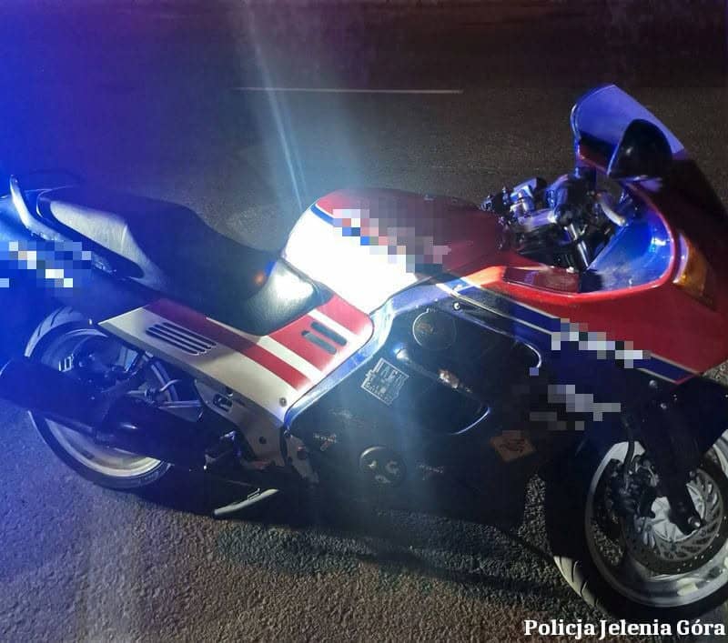 Jelenia Góra: Palił gumy i próbował uciec przed policją