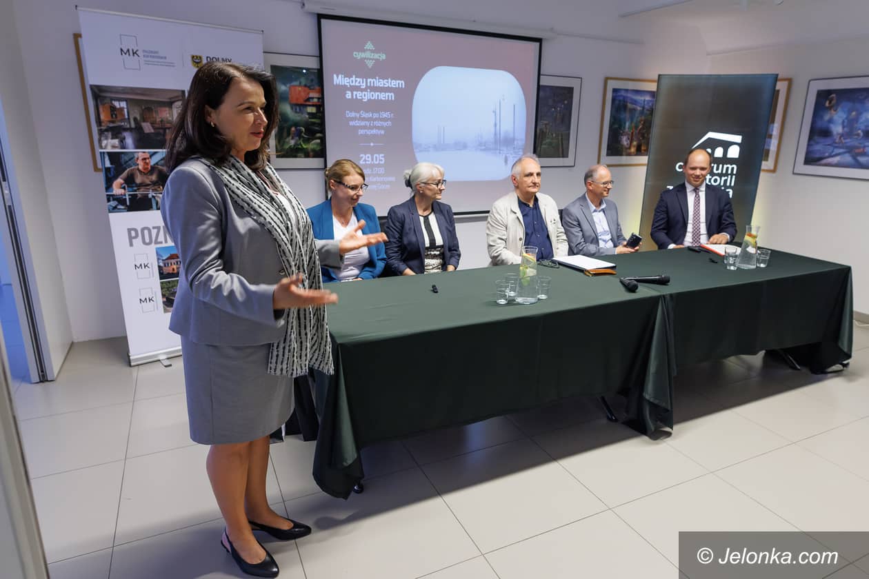 Jelenia Góra: Debata o zakładach, które tworzyły miasto