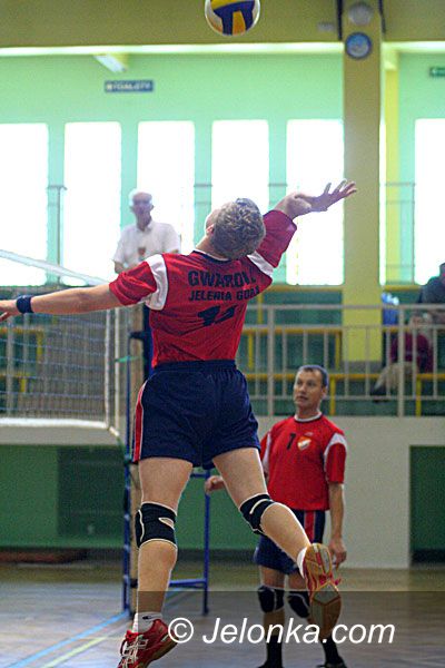 Jelenia Góra: Simet górą pod siatką