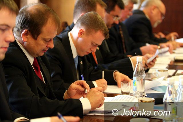 Jelenia Góra: Rada murem stanęła za Sawickim