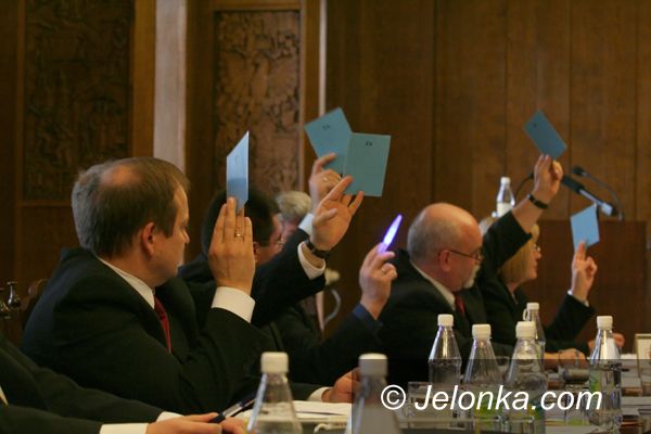 Jelenia Góra: Zbigniew Dygdałowicz i ks. Jerzy Gniatczyk nagrodzeni