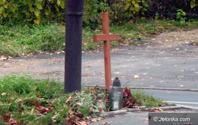 JELENIA GÓRA/KRAJ: Krzyże przydrożne ku przestrodze