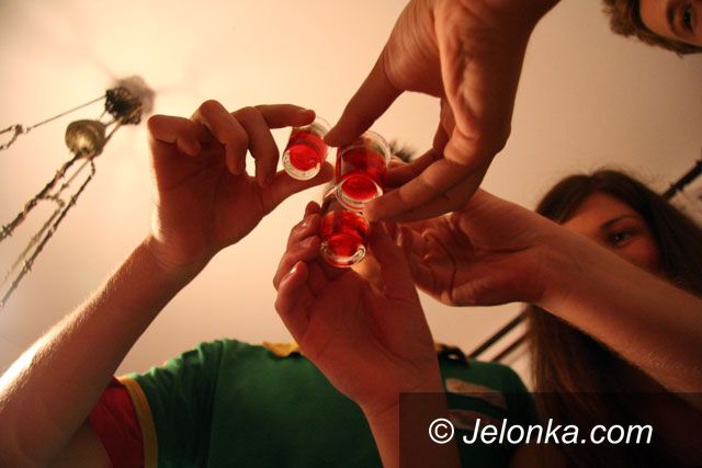 JELENIA GÓRA: Złożą się na wódkę dla nauczycieli?