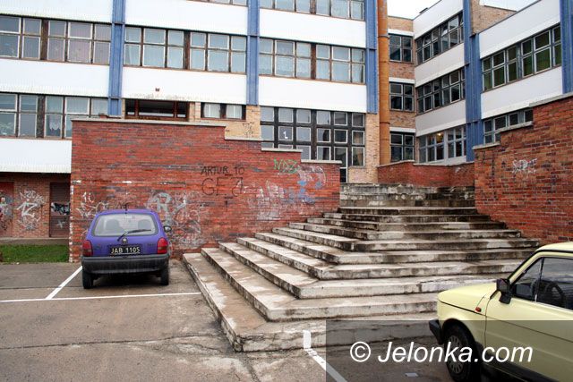 Jelenia Góra: „Jedenastka” nie świeci przykładem