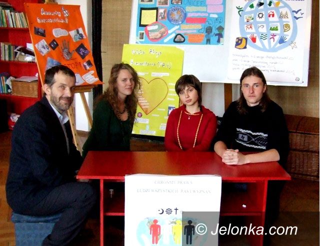 JELENIA GÓRA: Lokalni globaliści z „Żeroma”