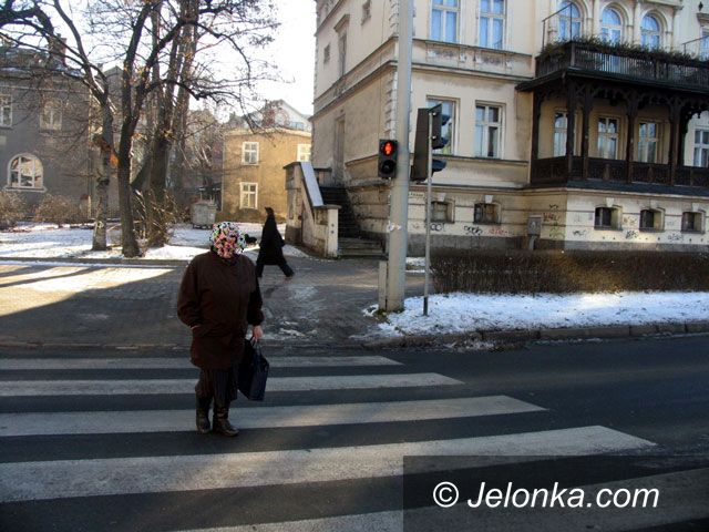 JELENIA GÓRA: Wypadek na zielonym świetle