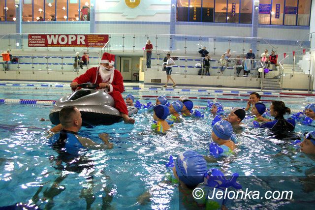 JELENIA GÓRA: Święty Mikołaj na skuterze wodnym