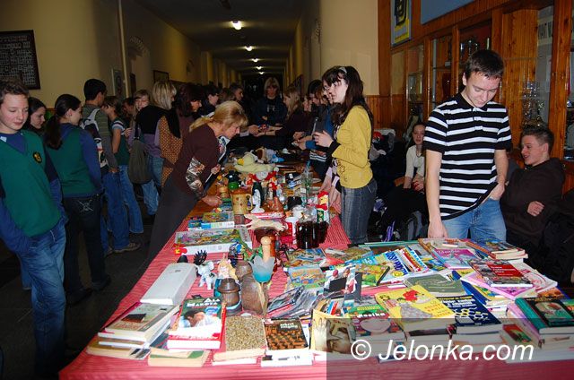 JELENIA GÓRA: W "Żeromie" pomogli potrzebującym uczniom