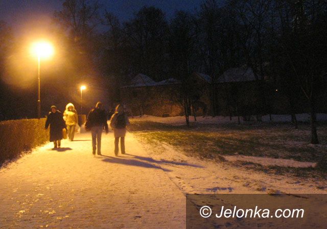 JELENIA GÓRA: Chwycił mróz: ślizgawka na drogach