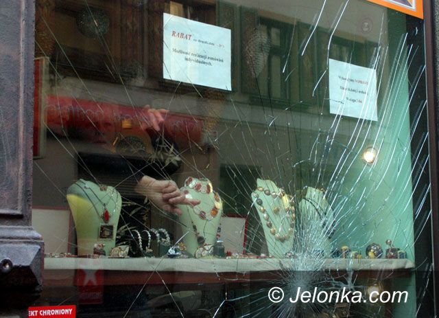 JELENIA GÓRA: Na wandali nie ma mocnych