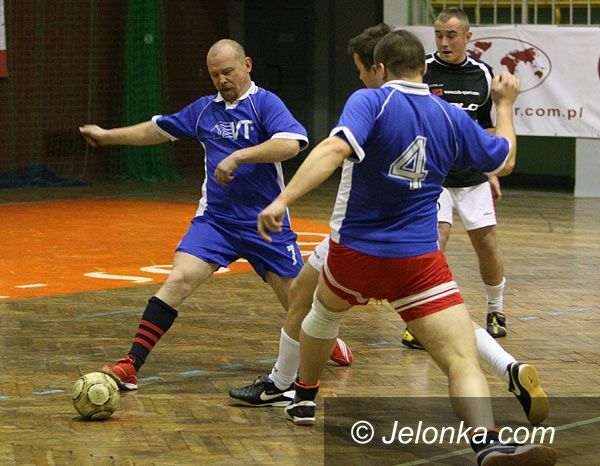 JELENIA GÓRA: Tłok w czołówce II ligi MOS