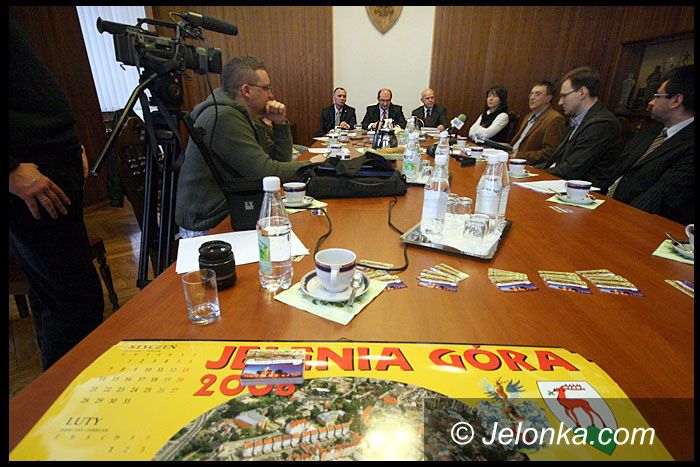 JELENIA GÓRA: Wielka feta za dwa miliony sto tysięcy złotych