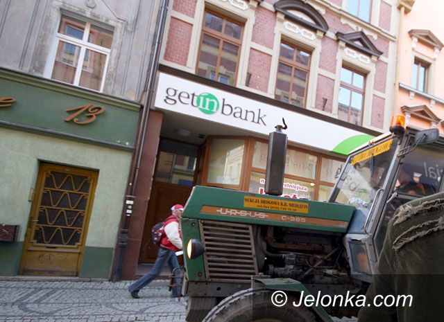 JELENIA GÓRA: GetinBank obrabowany – policja szuka złodzieja