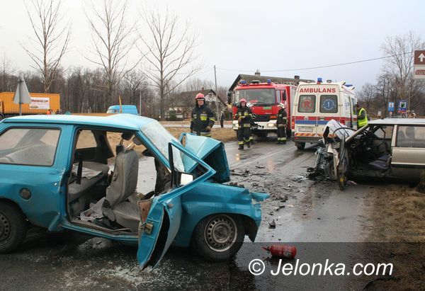 Region Jeleniogórski: Zderzenie czołowe w Mysłakowicach
