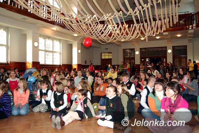 JELENIA GÓRA: Balowe ostatki z myślą o potrzebujących