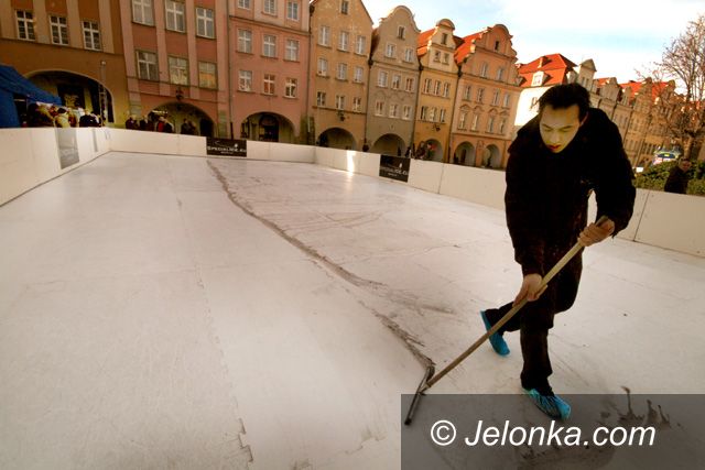 JELENIA GÓRA: Piruety na polimerze – lodowisko otwarte