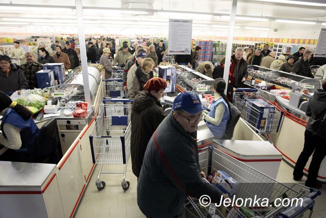 JELENIA GÓRA: Marketowy szał przy ul. Sobieskiego