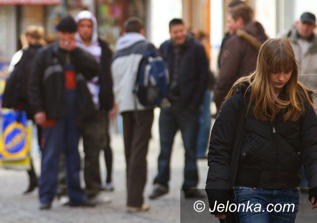 JELENIA GÓRA: Dyktatura „Wilka” na skwerku